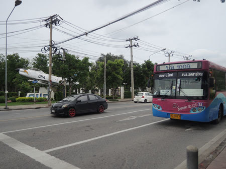 Bus1009 Chantharu Beksa