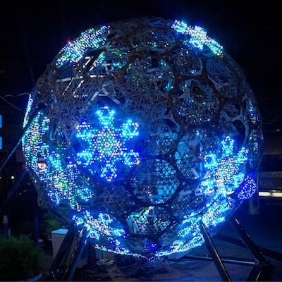 青色LEDサッカーボール渋谷