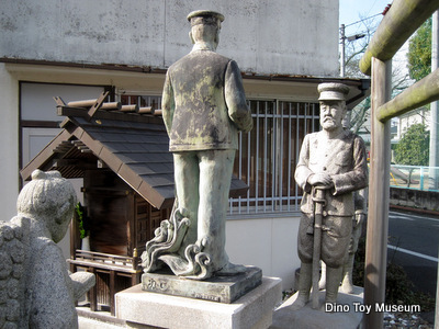 倉敷市昭和神宮の軍人像