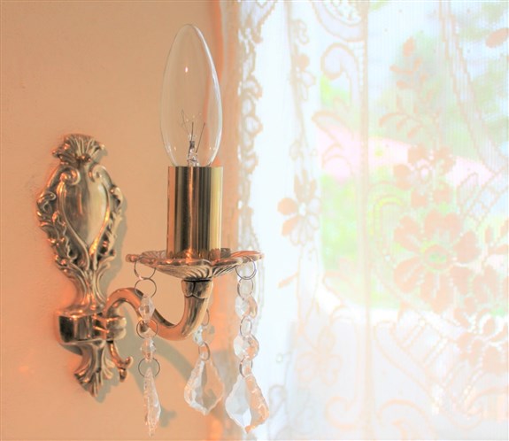 フレンチスタイルの真鍮キャンドルブラケットライト ろうそく型壁掛け