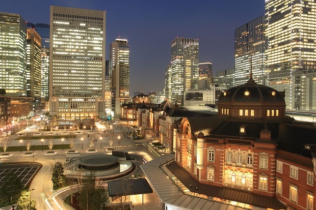 東京駅夜景　ＫＩＴＴＥ