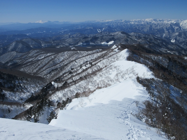 9鹿俣山への稜線_7967