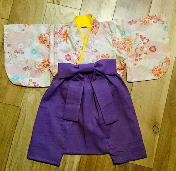 ひな祭りに ベビー用袴風の服を手作りしてみました すきまじかんにハンドメイド 子供服とかダンボール工作とか