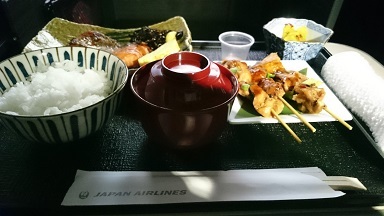 JAL061便の機内食3